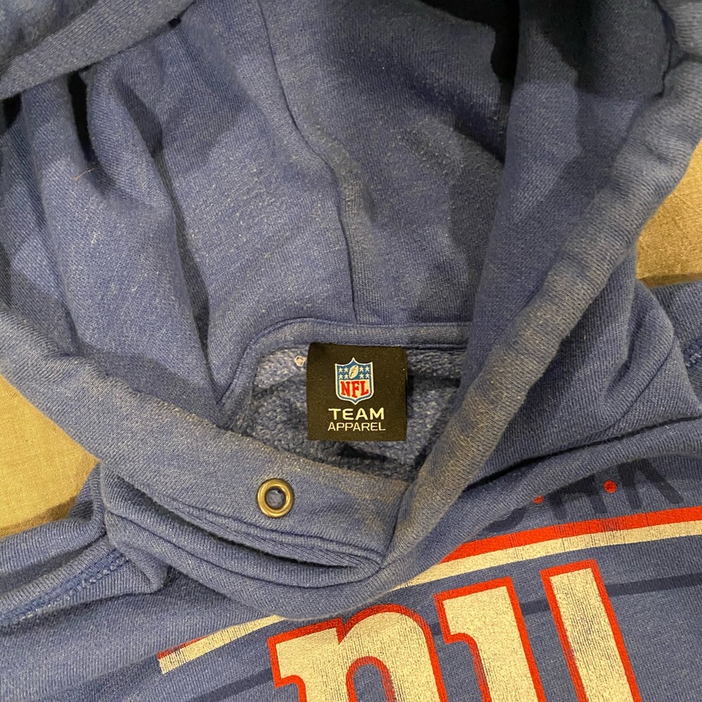 New York Giants Hoodie - Picture 2 of 2